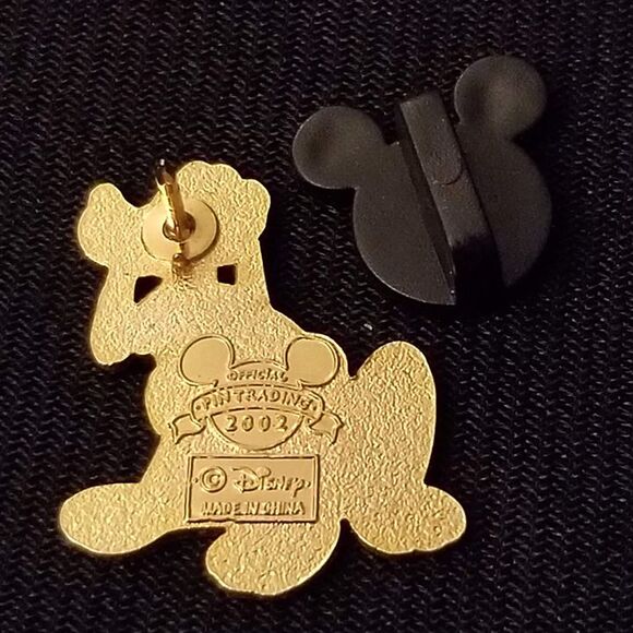 Disney Dogs Pluto Pin Cute Mini Blue Collar Sitting 2002 Happy Smile Dog Vintage - Picture 11 of 11